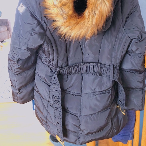 Classic Rocawear Winter Jacket - Picture 3 of 4